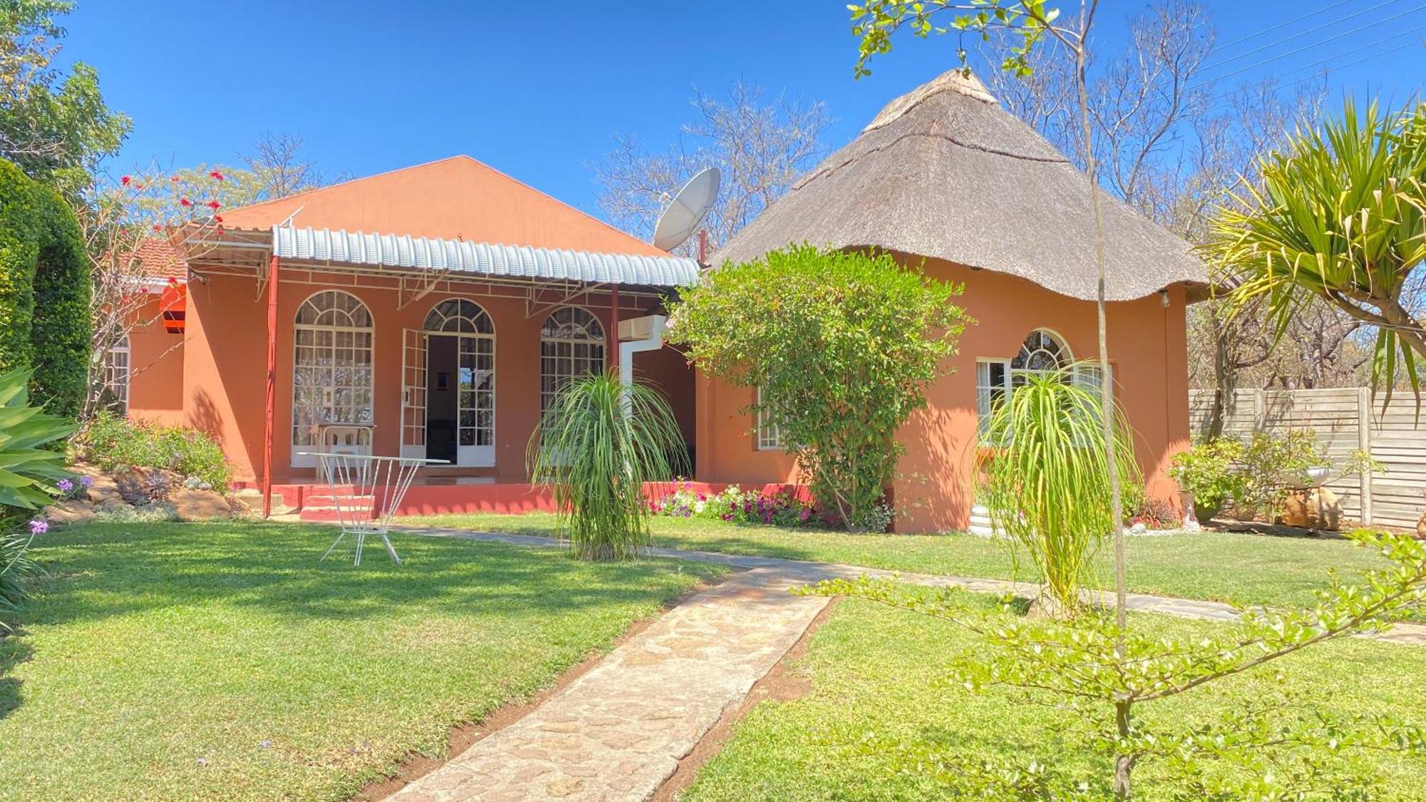 Lynns Guest House Bulawayo Exterior photo